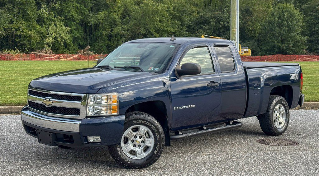 Used 2008 Chevrolet Silverado 1500 LT w/ Power Pack Plus image 3