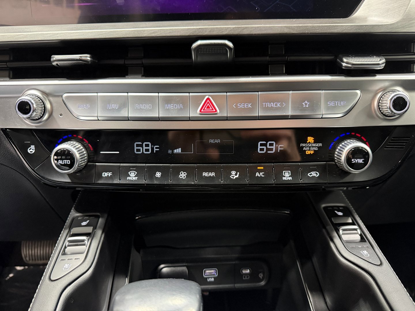 Used 2024 Kia Telluride EX X-Line image 17