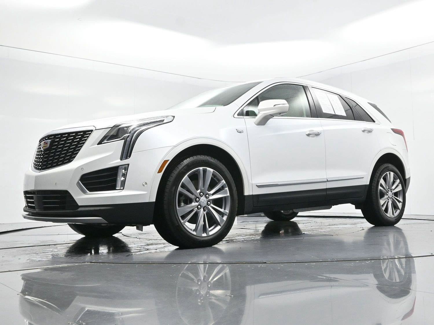 Certified 2024 Cadillac XT5 Premium Luxury w/ Technology Package AWD/4WD image 46