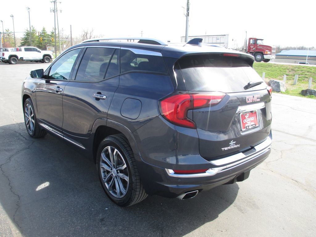 Used 2018 GMC Terrain Denali w/ Advanced Safety Package image 8