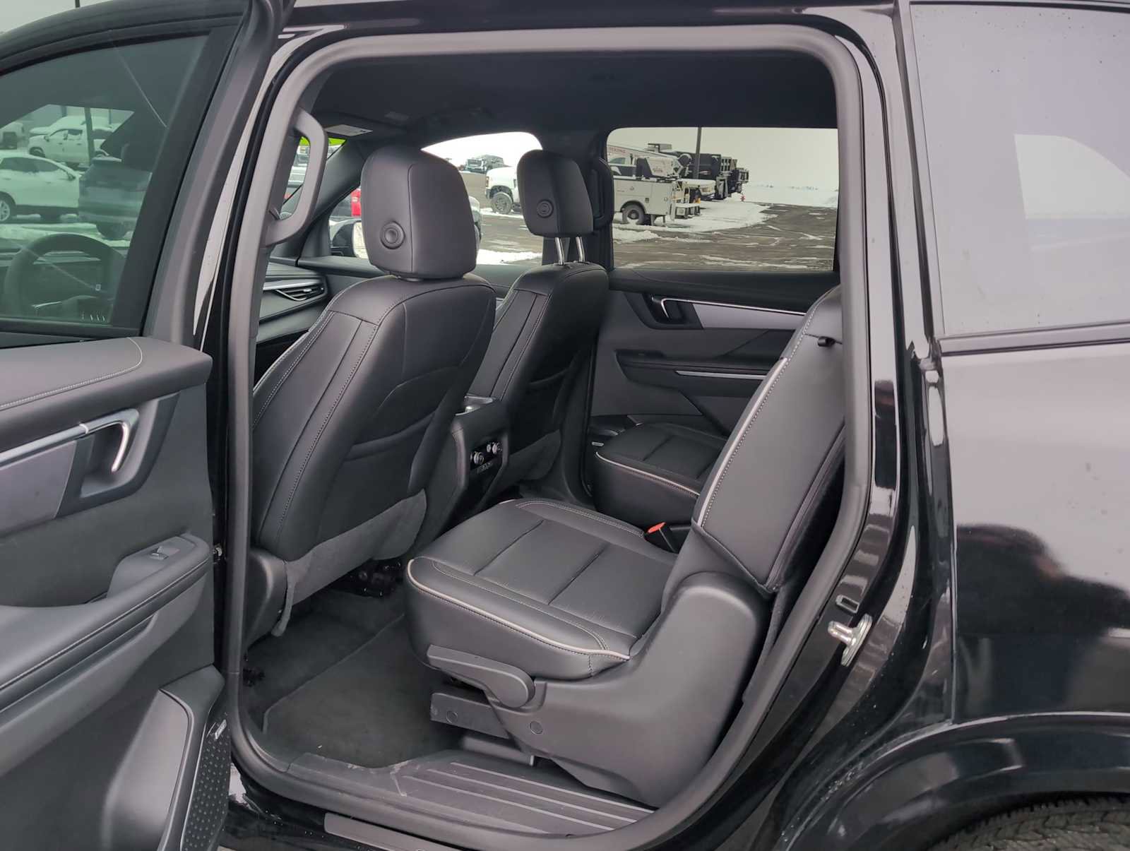 Used 2025 Buick Enclave Sport Touring image 32