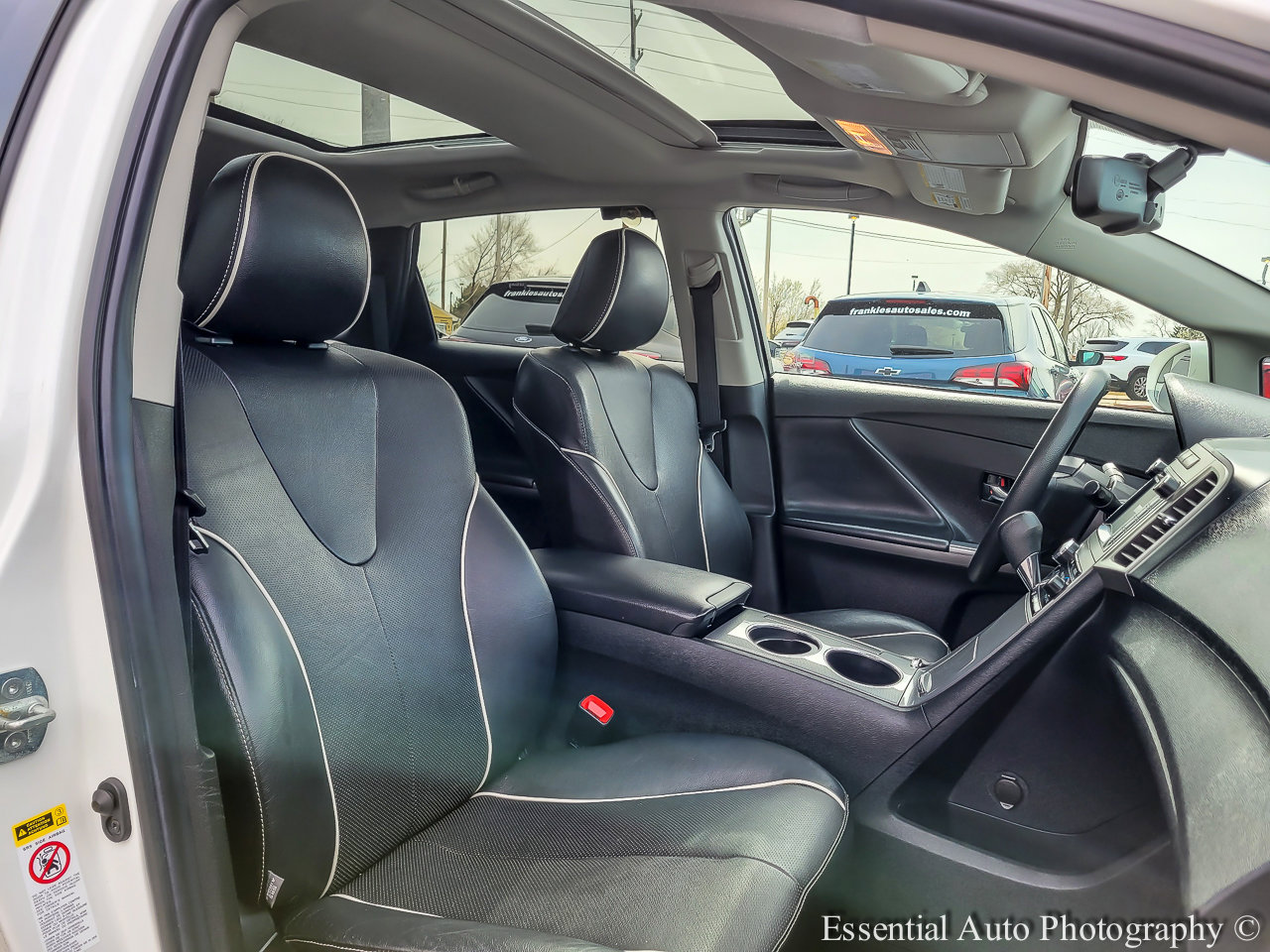 Used 2013 Toyota Venza LE image 30