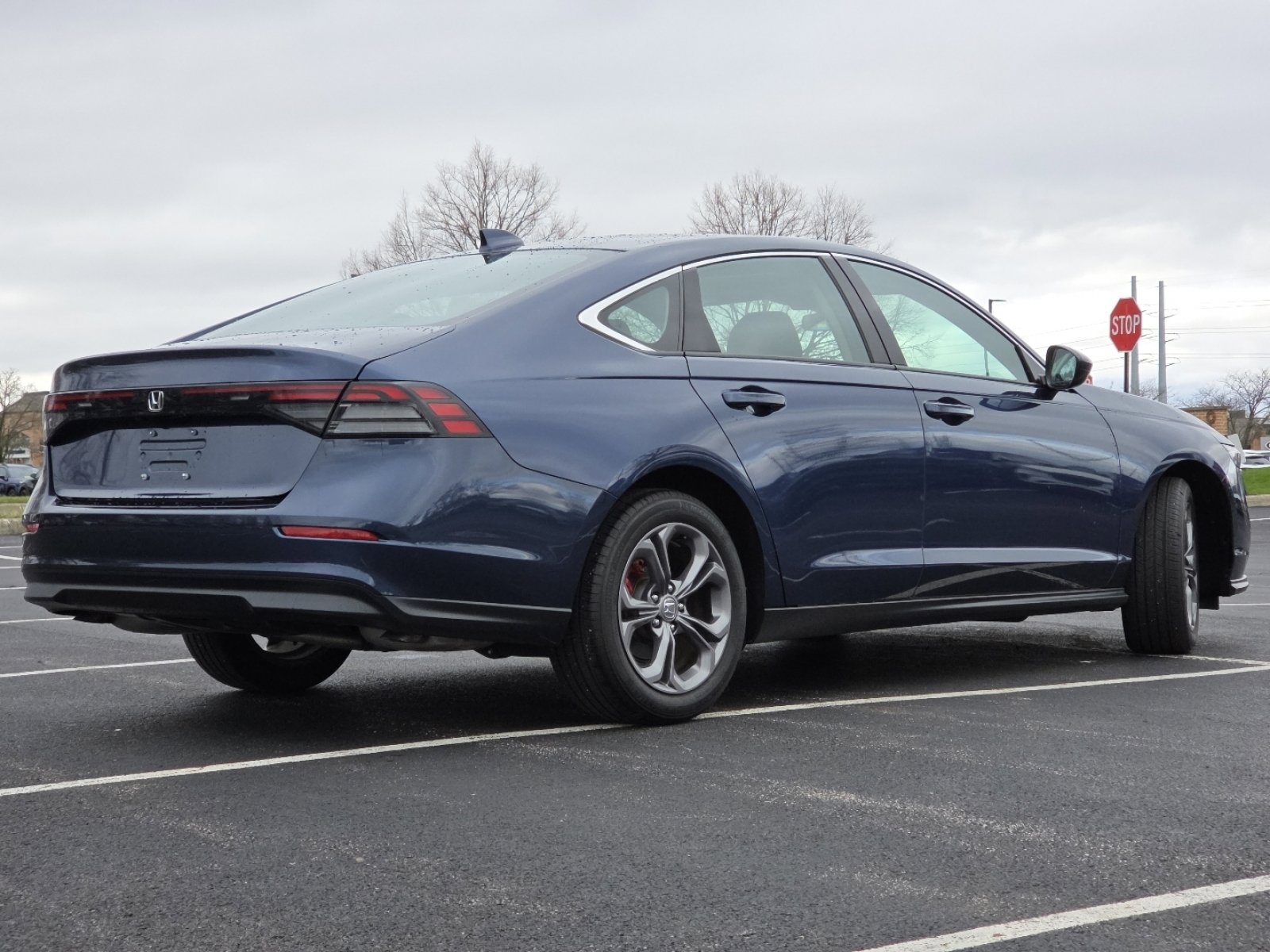 Certified 2023 Honda Accord EX image 17