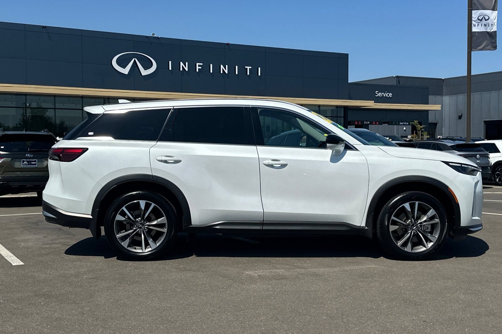 Certified 2026 INFINITI QX60 Pure w/ Family Package AWD/4WD image 3