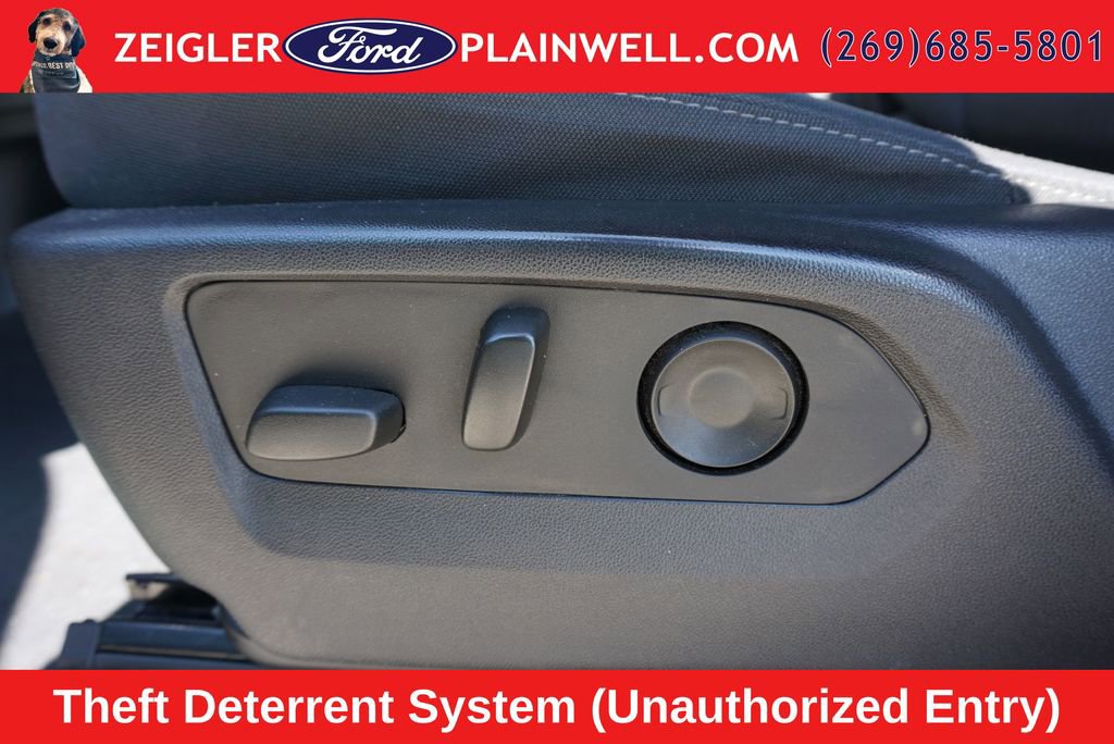 Used 2023 Chevrolet Silverado 1500 LT AWD/4WD image 16
