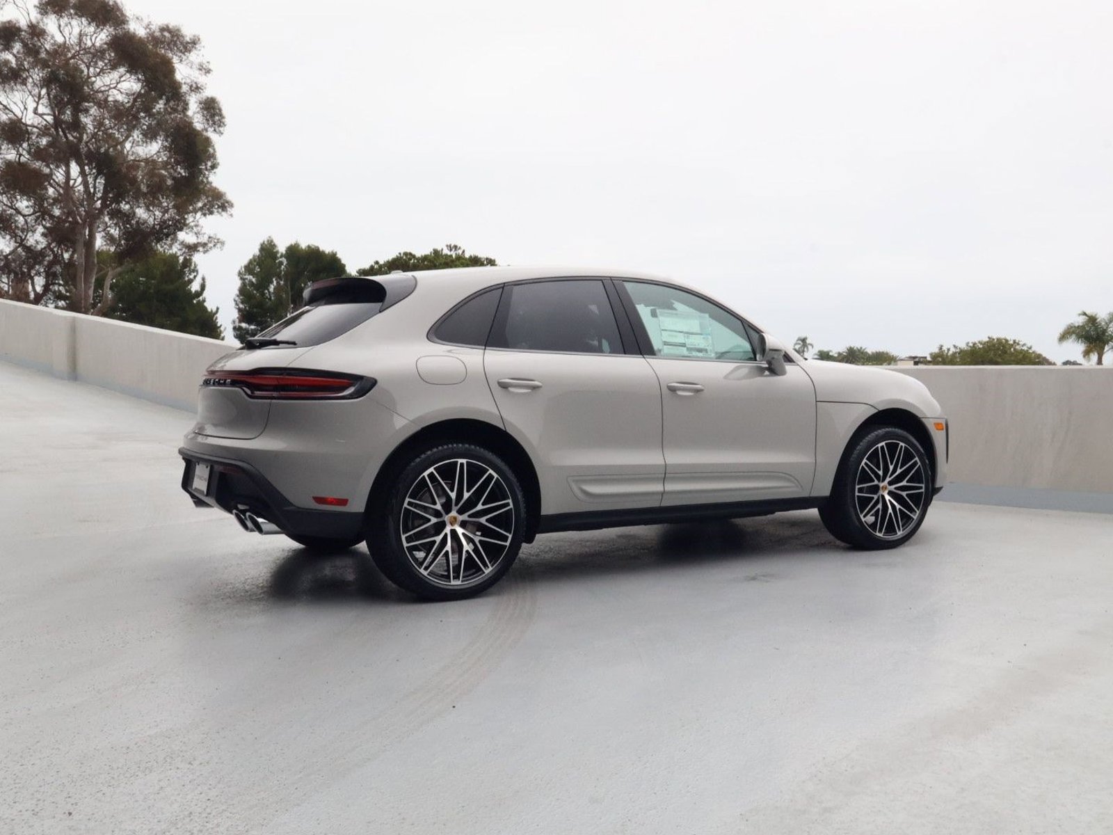 New 2026 Porsche Macan AWD/4WD image 8