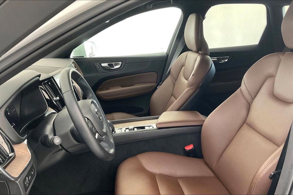 Certified 2022 Volvo XC60 T8 Inscription Expression image 32