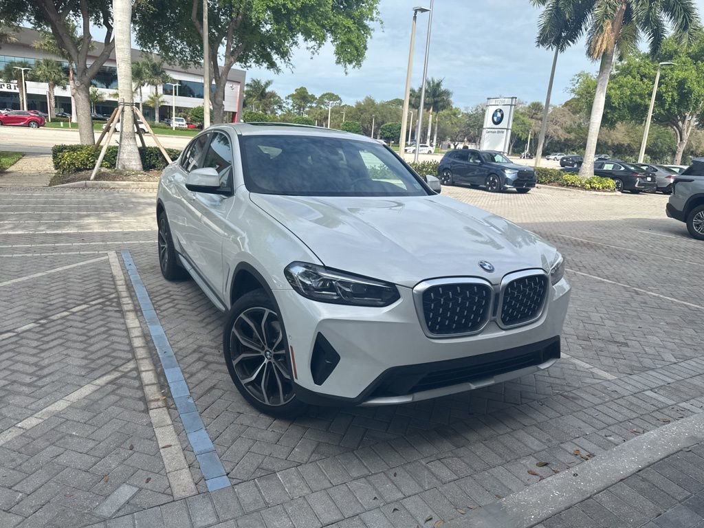 Certified 2023 BMW X4 xDrive30i w/ Premium Package image 9
