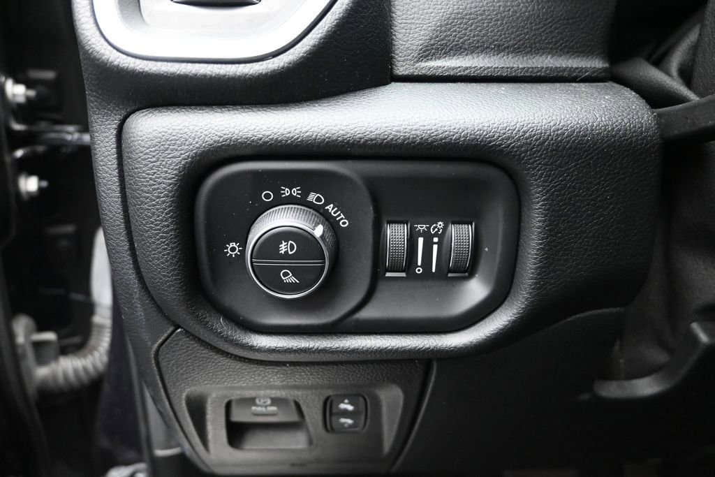 Used 2021 RAM 1500 Laramie w/ Sport Appearance Package RWD image 12