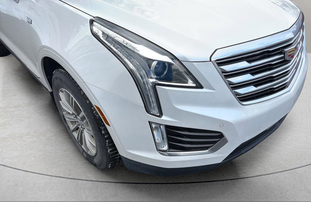Used 2017 Cadillac XT5 Luxury w/ Driver Awareness Package image 11