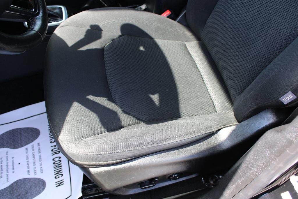 Used 2018 Jeep Renegade Altitude w/ UConnect 8.4 Nav Group image 16