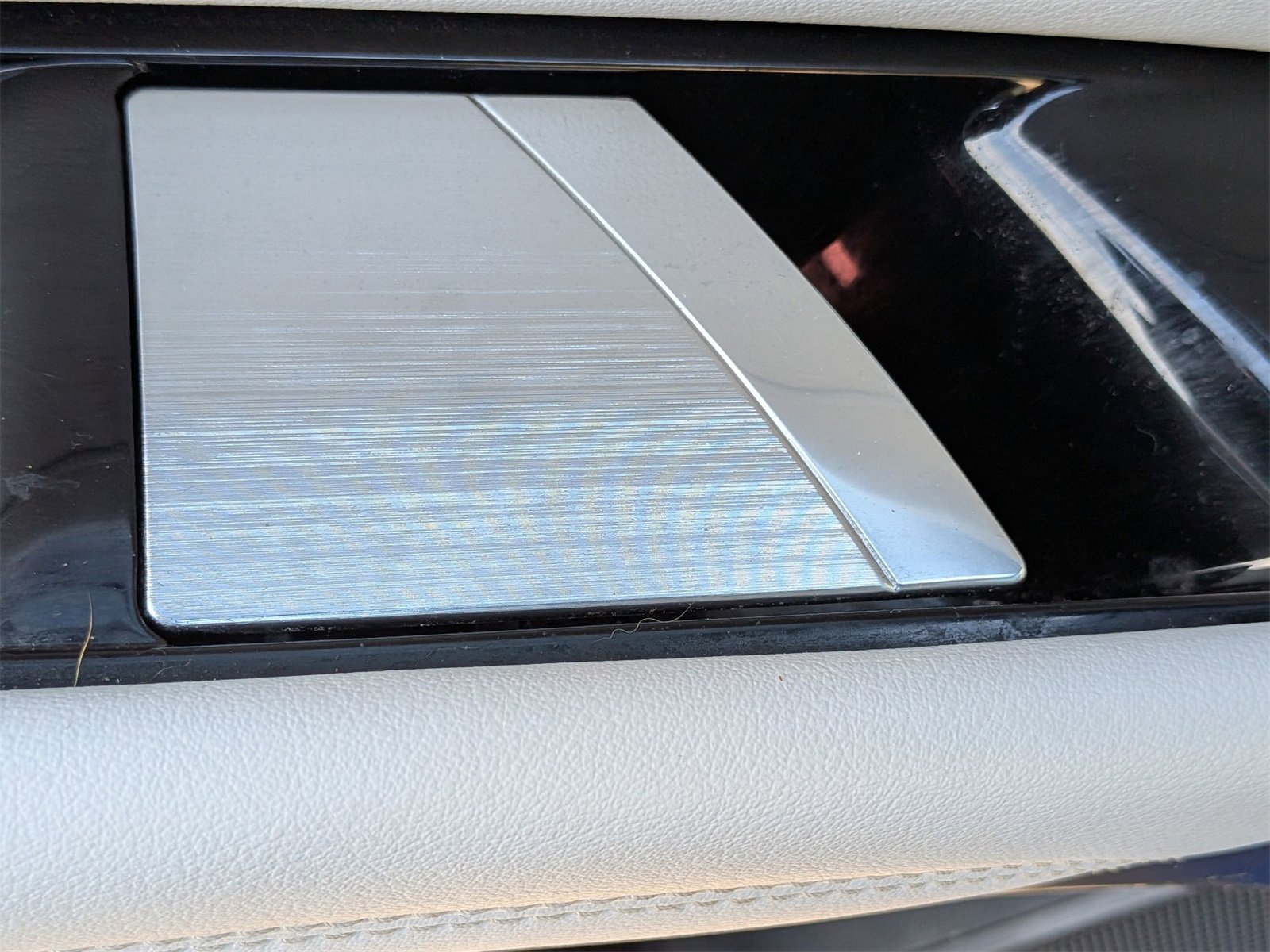 Used 2024 Cadillac Lyriq Luxury w/ LPO, Floor Liner Package image 28