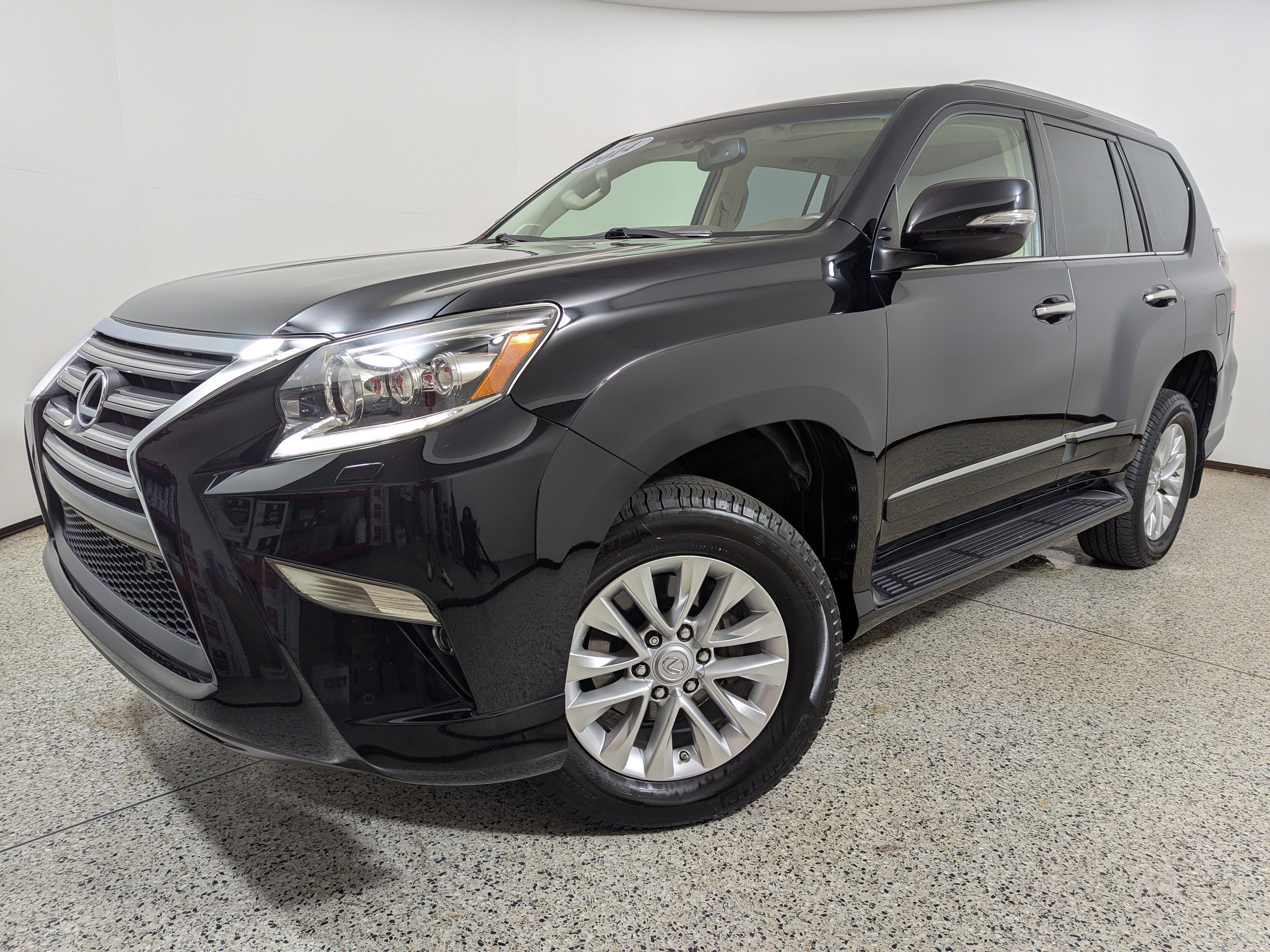 Used 2014 Lexus GX 460 w/ Premium Package image 18