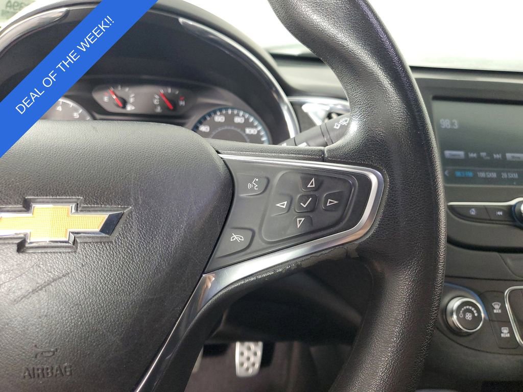 Used 2017 Chevrolet Malibu LT image 24