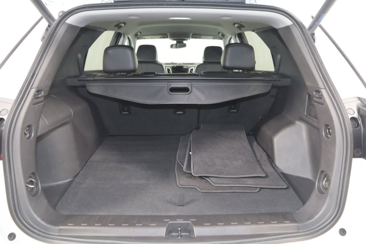 Used 2024 Chevrolet Equinox Premier AWD/4WD image 45