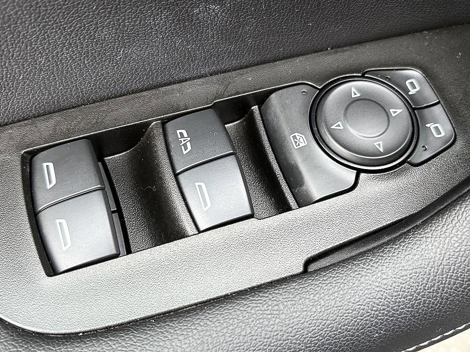 Used 2024 Chevrolet Blazer LT w/ Convenience Package FWD image 17