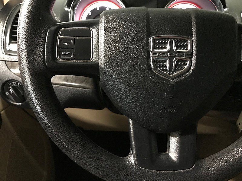 Used 2014 Dodge Grand Caravan American Value Package FWD image 23