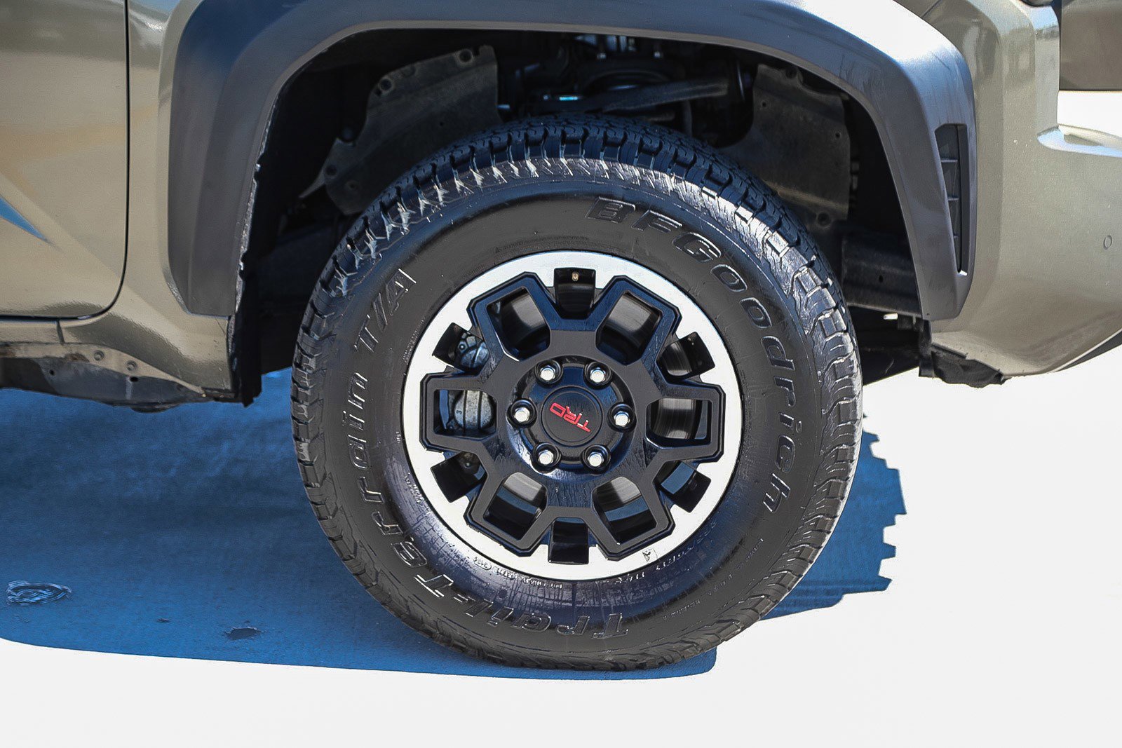 Used 2024 Toyota Tacoma TRD Off-Road w/ TRD Off Road Upgrade Package image 10