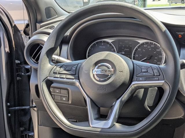 Used 2020 Nissan Kicks S FWD image 15
