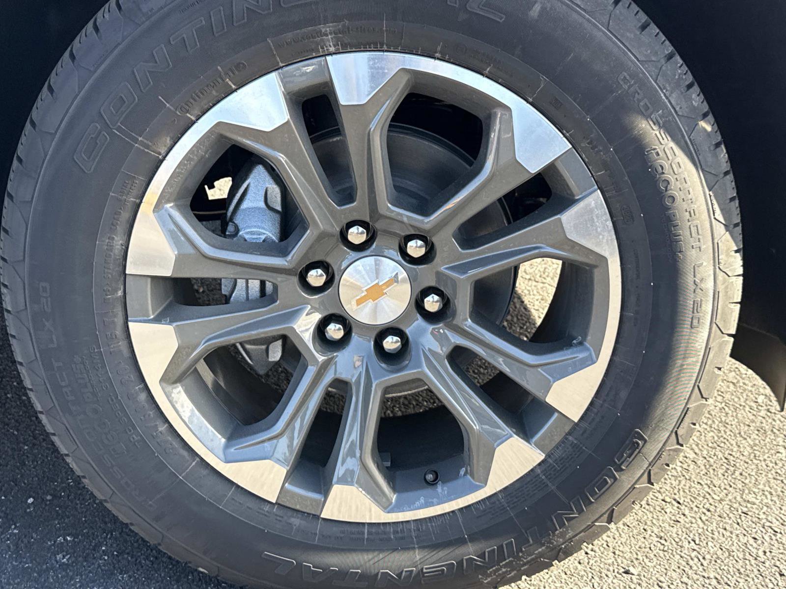 New 2026 Chevrolet Suburban LT w/ Comfort Package image 25