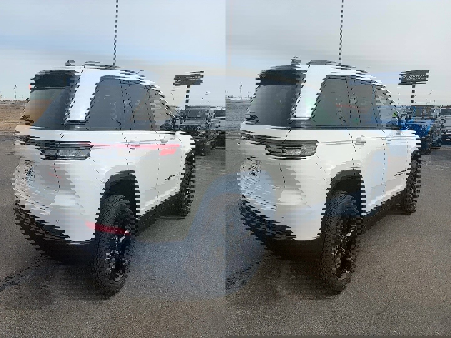 New 2025 Jeep Grand Cherokee Altitude image 5