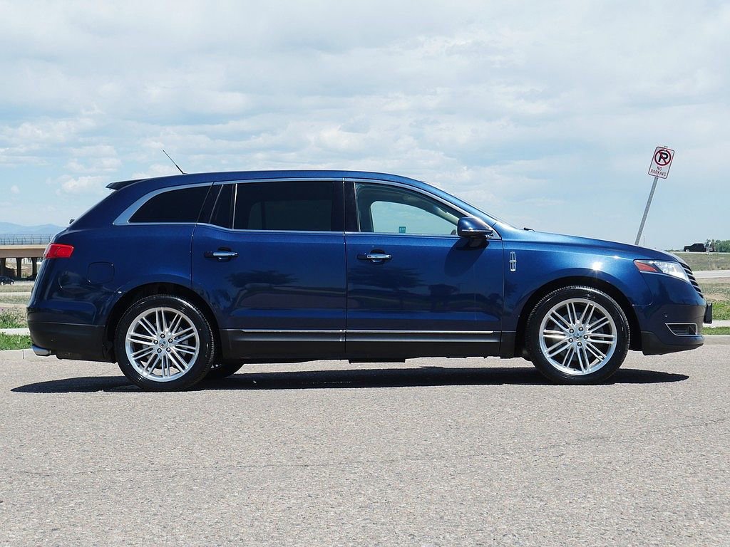 Used 2017 Lincoln MKT AWD w/ Technology Package image 6
