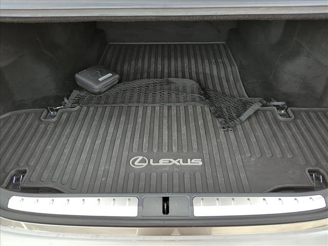 Used 2024 Lexus LS 500 RWD image 6
