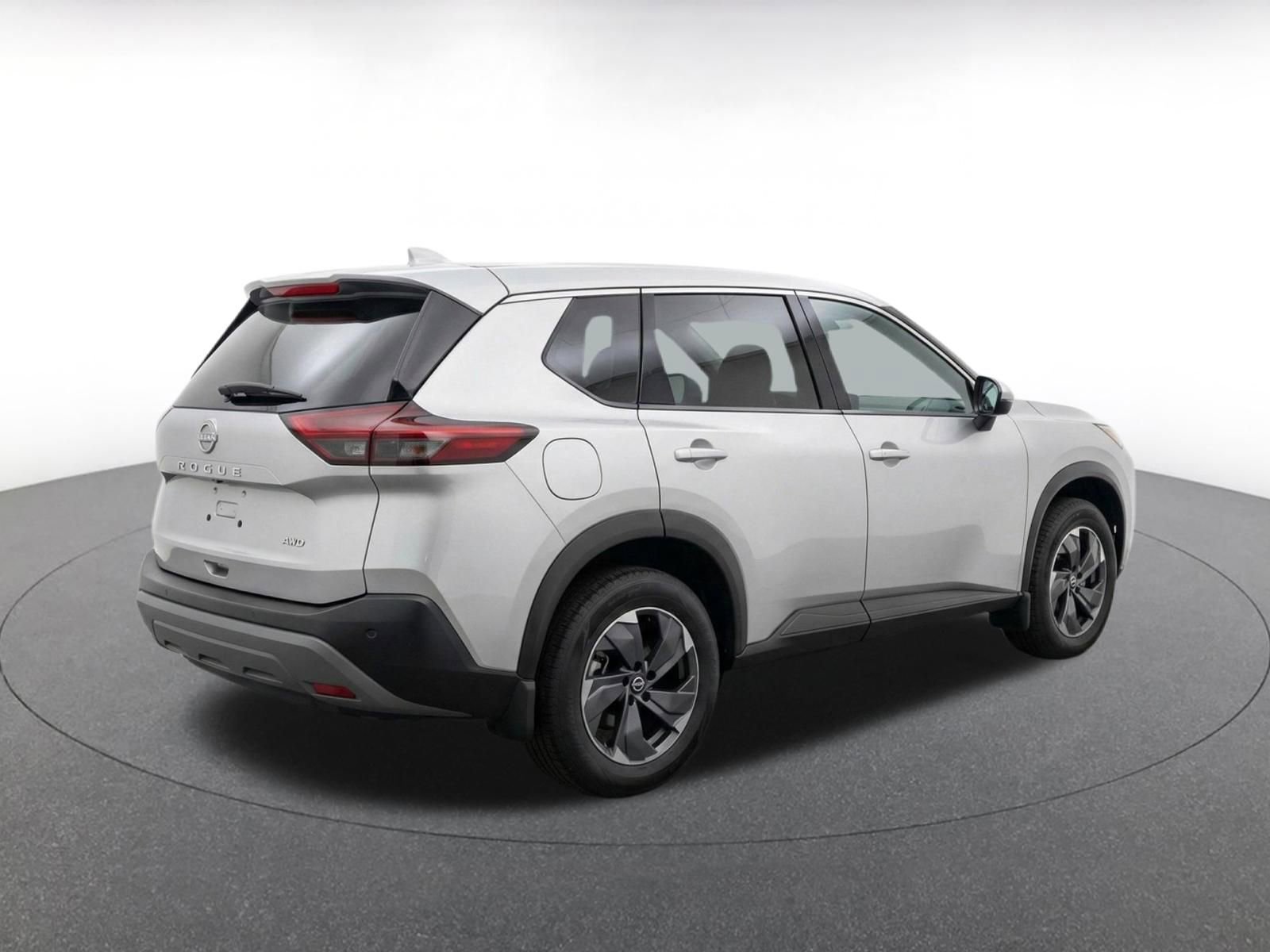 Used 2025 Nissan Rogue SV AWD/4WD image 11