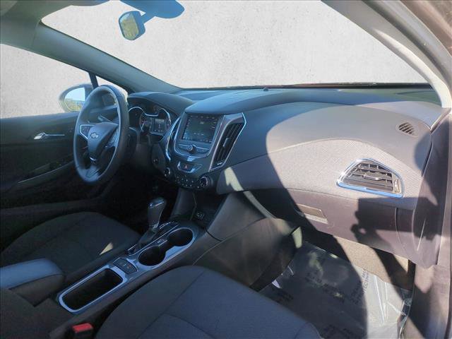 Used 2019 Chevrolet Cruze LT w/ Convenience Package image 20