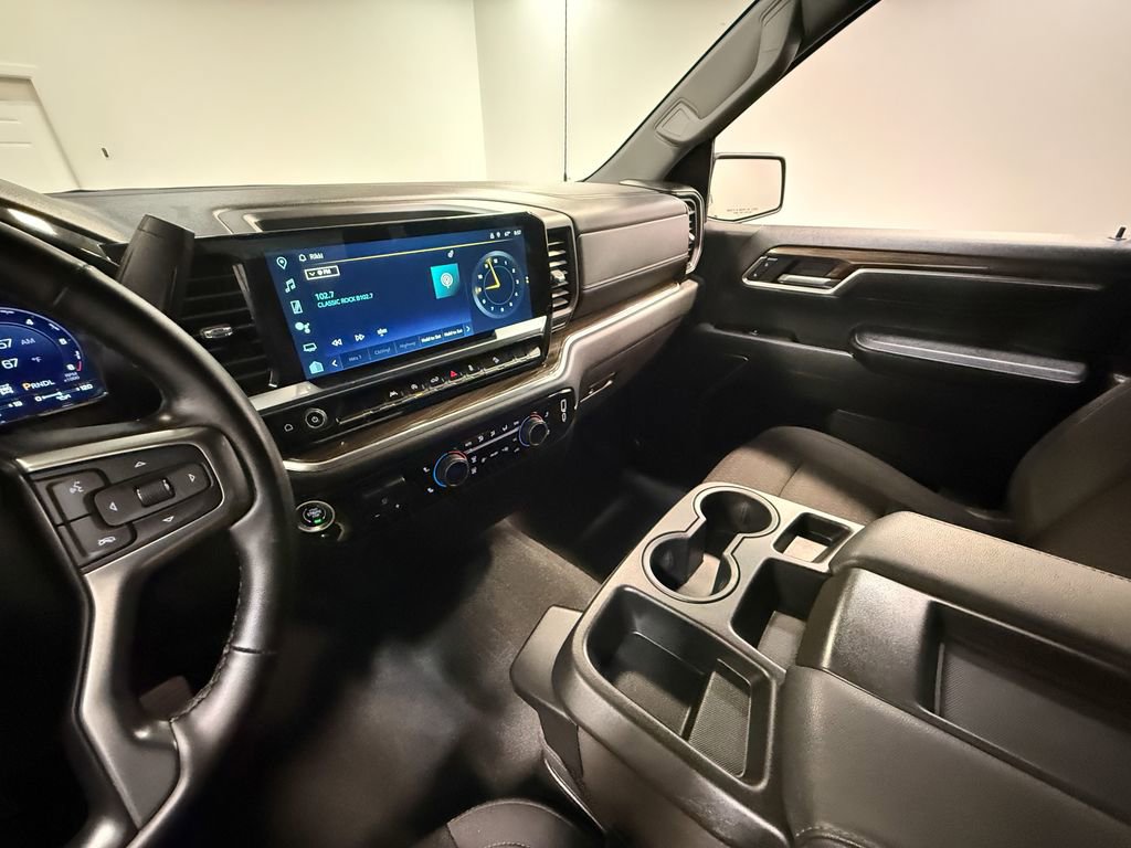 Used 2024 Chevrolet Silverado 1500 RST w/ Z71 Off-Road Package image 79