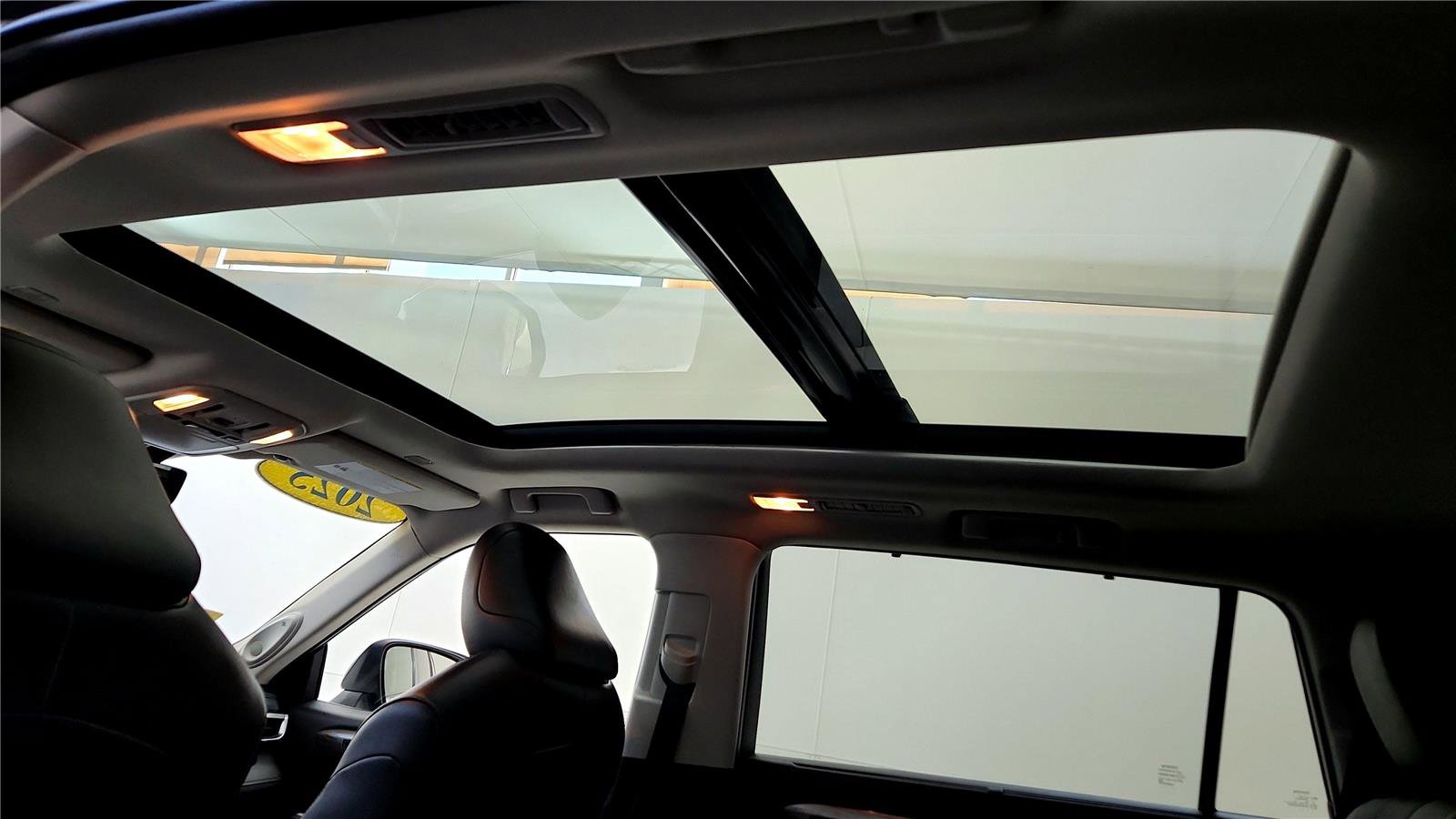 Certified 2025 Toyota Highlander Platinum image 27