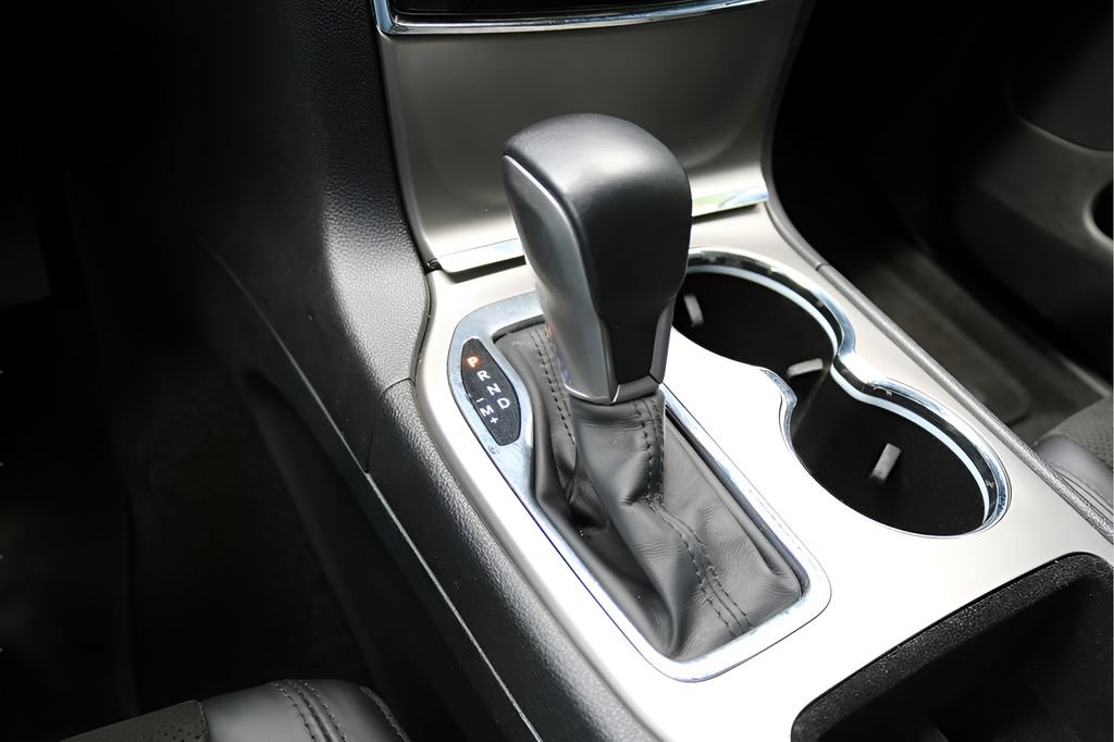 Used 2022 Jeep Grand Cherokee Laredo X RWD image 31