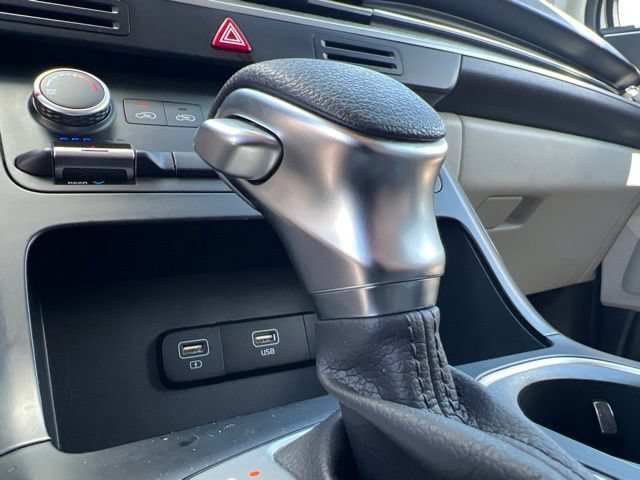 Certified 2022 Kia Carnival LX FWD image 22