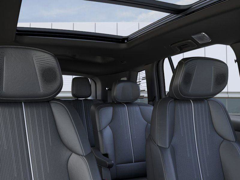 New 2026 Cadillac Vistiq Sport w/ LPO, Floor Liner Package AWD/4WD image 24