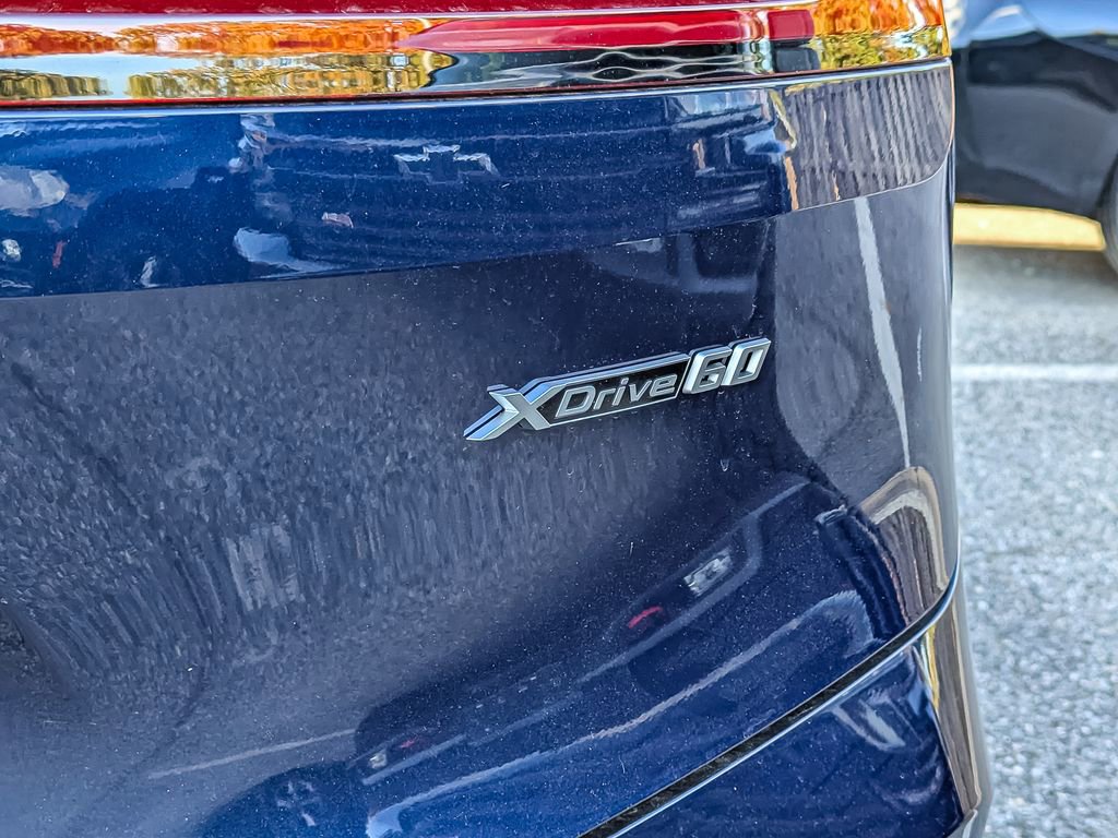 Used 2026 BMW iX xDrive60 w/ Premium Package image 7