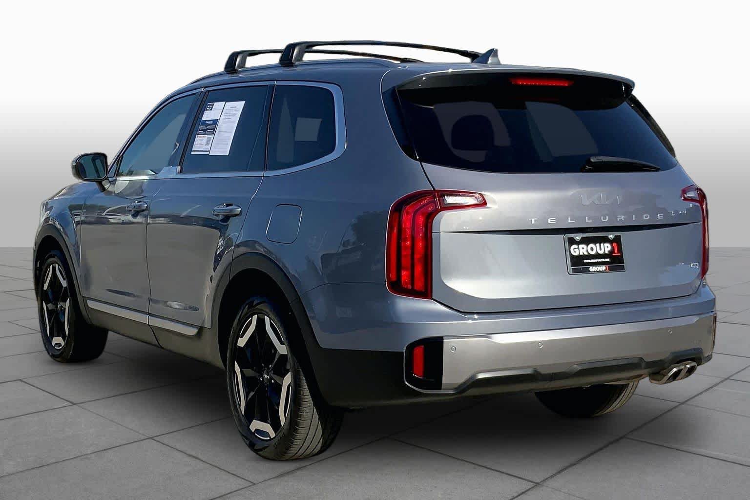 Used 2025 Kia Telluride S AWD/4WD image 12