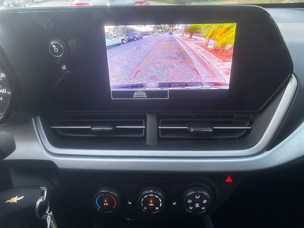 Used 2026 Chevrolet Trax LS w/ LS Convenience Package FWD image 14