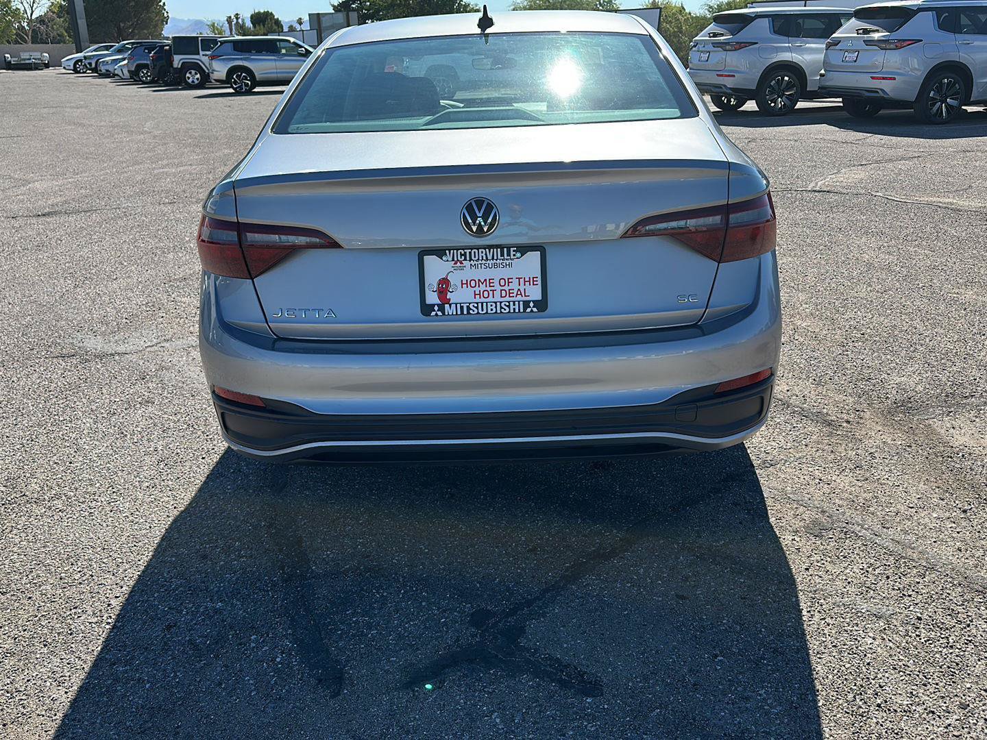 Used 2024 Volkswagen Jetta SE FWD image 7