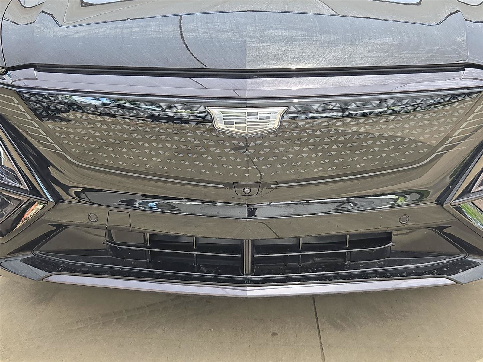 New 2025 Cadillac Lyriq Sport w/ LPO, Floor Liner Package AWD/4WD image 6