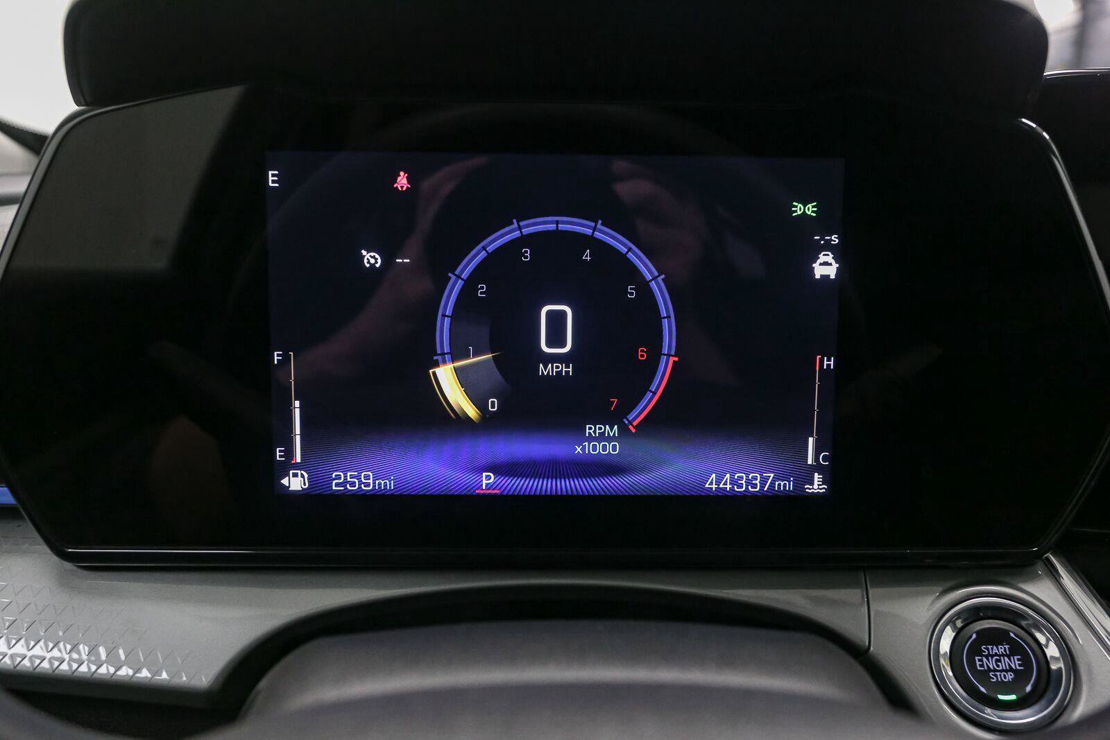Used 2025 Chevrolet Trax LT FWD image 35