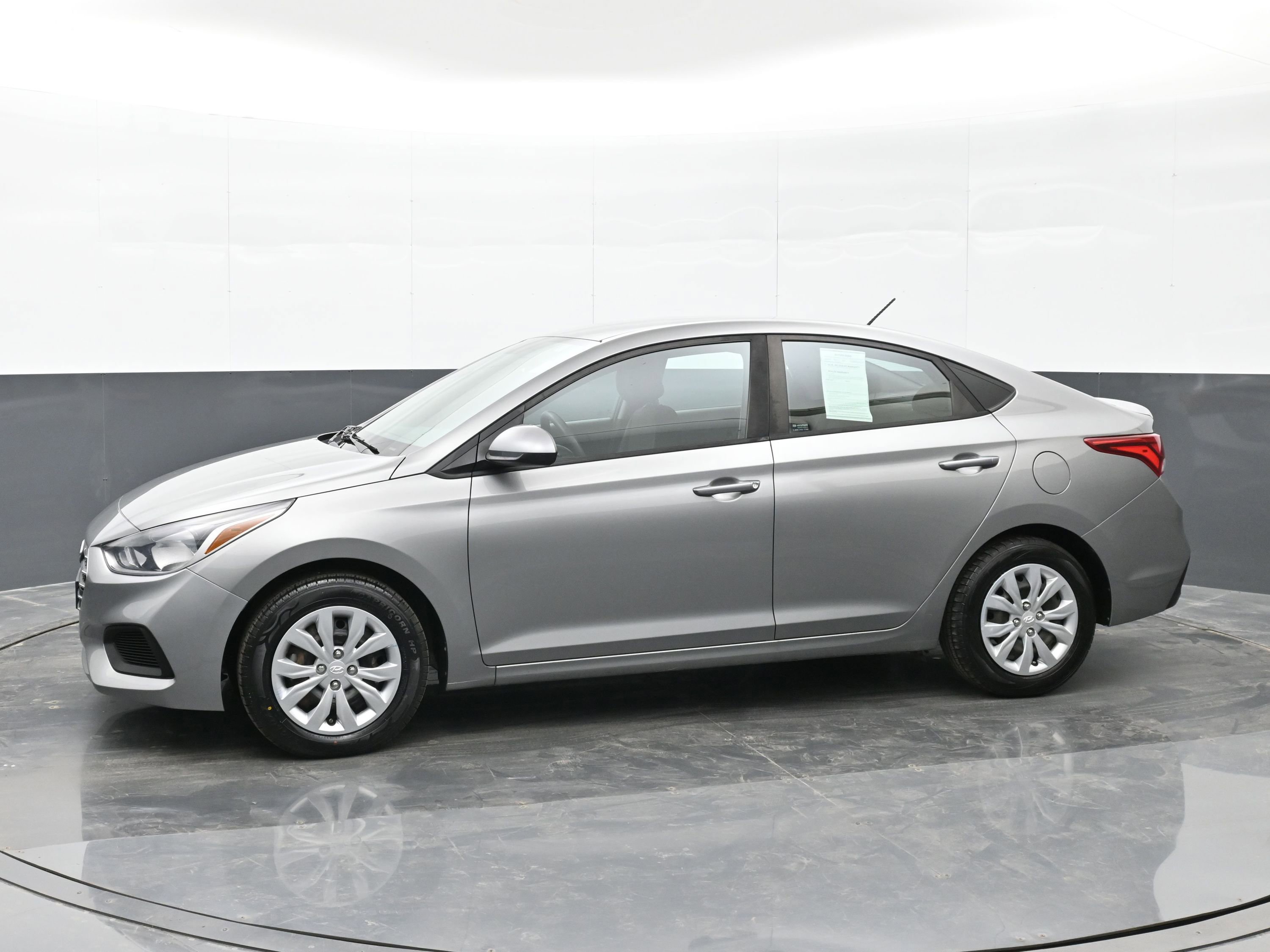 Certified 2022 Hyundai Accent SE image 5