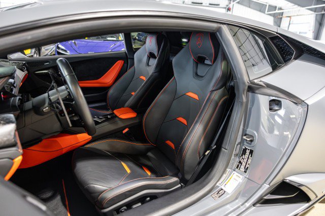 Used 2022 Lamborghini Huracan EVO RWD image 35