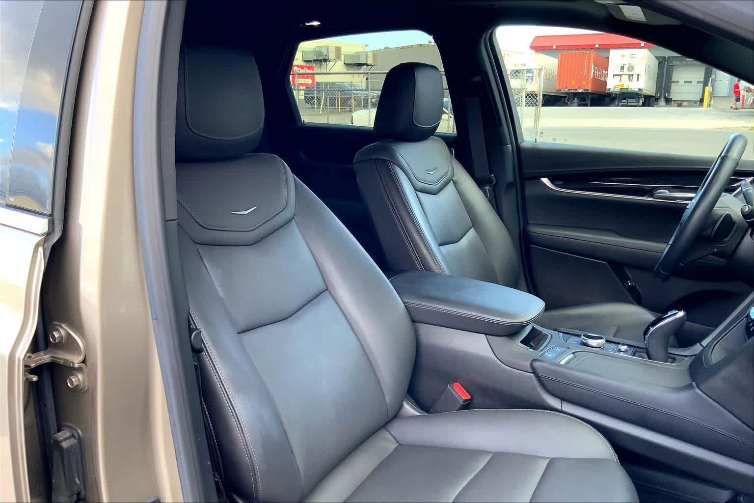 Used 2023 Cadillac XT5 Premium Luxury AWD/4WD image 14