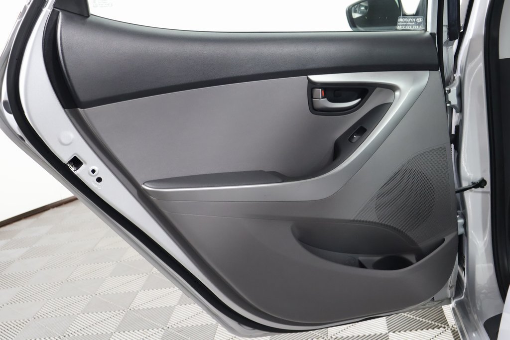 Used 2014 Hyundai Elantra SE FWD image 13