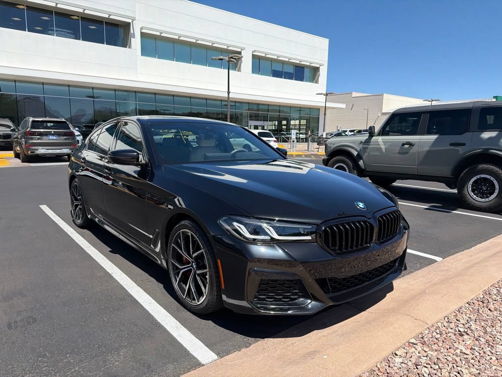 Used 2023 BMW 530i w/ M Sport Package RWD image 3