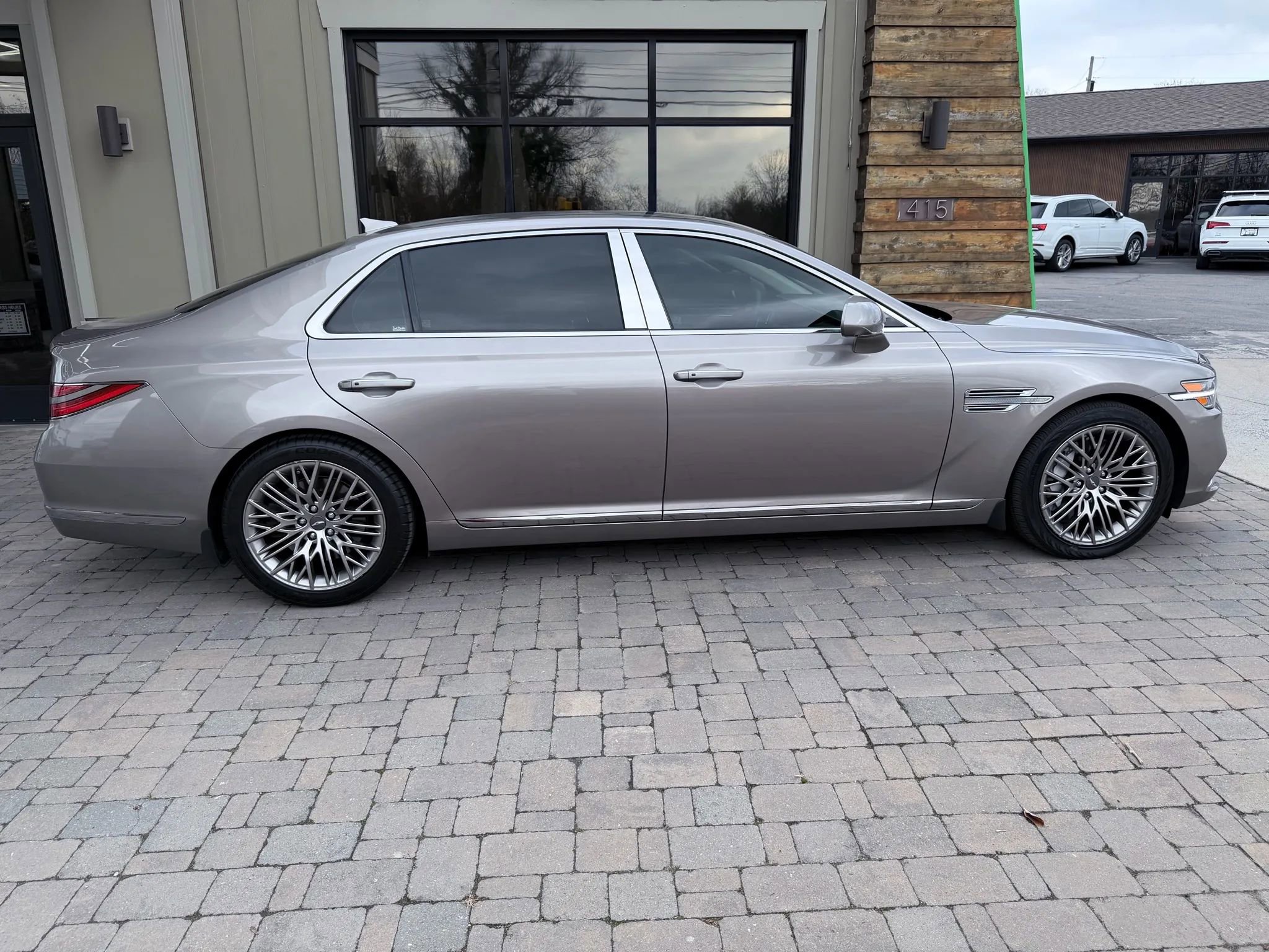 Used 2021 Genesis G90 5.0 Ultimate image 68