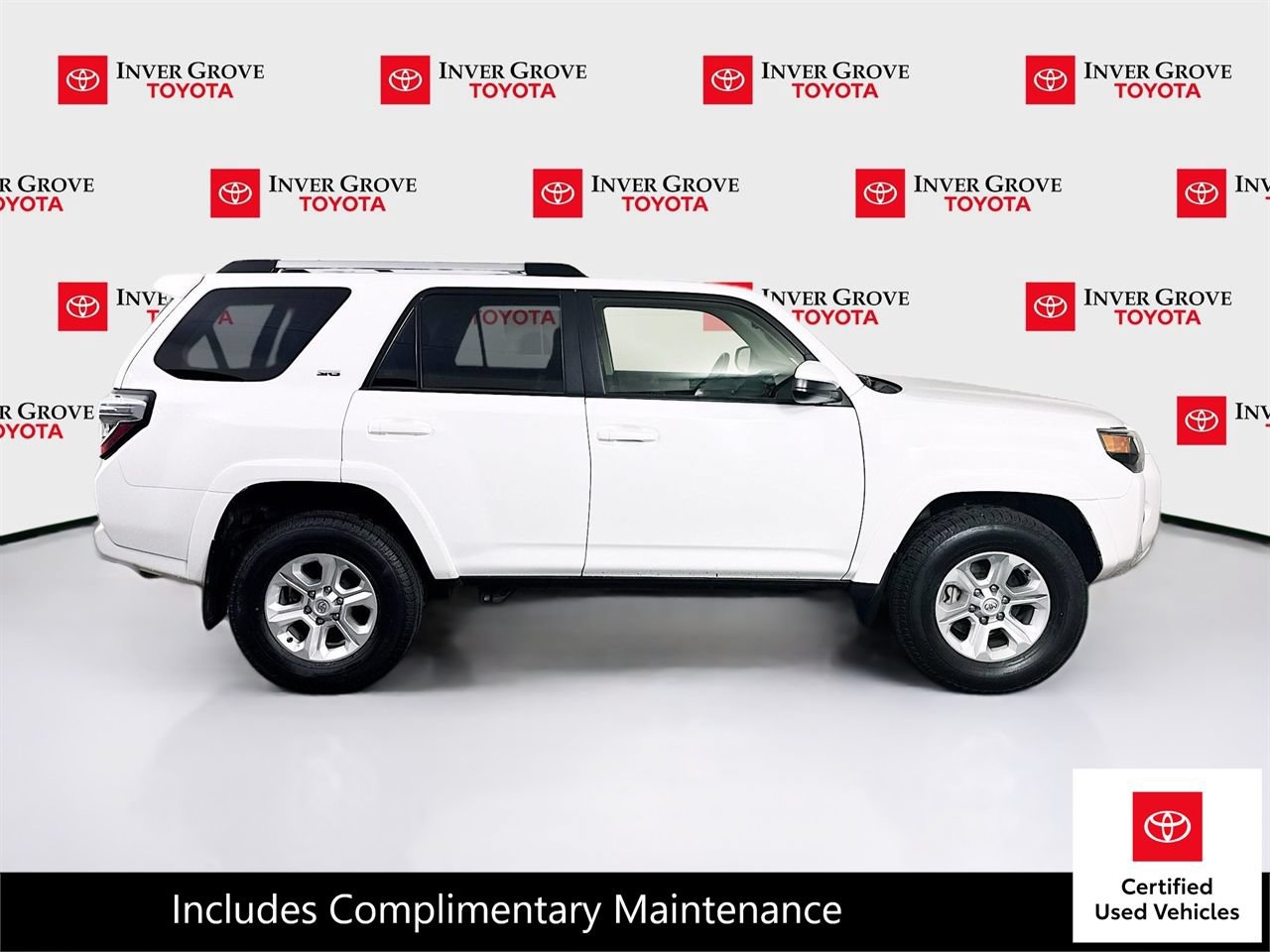 Certified 2024 Toyota 4Runner SR5 AWD/4WD image 4