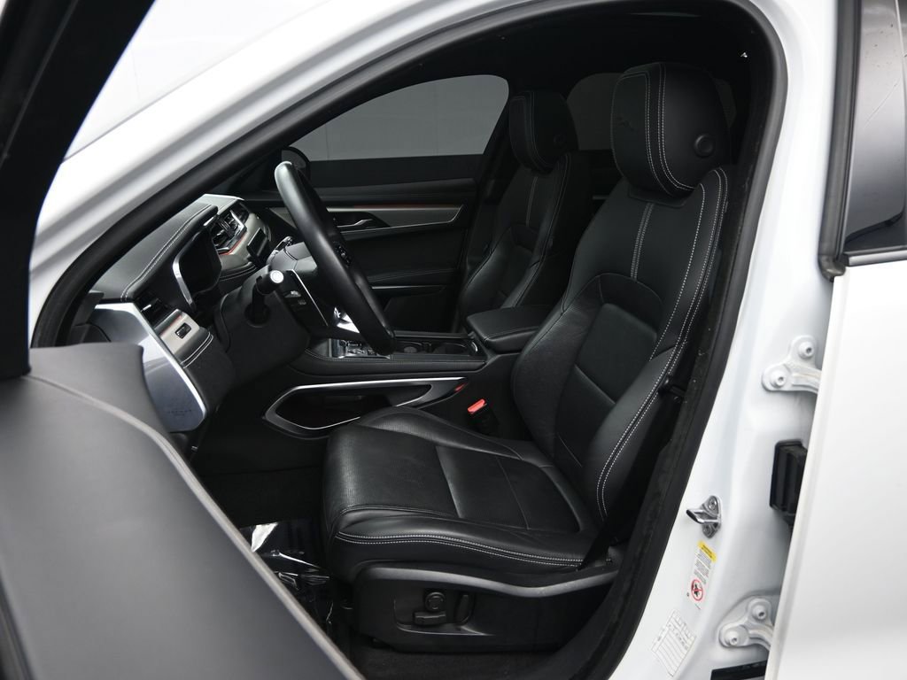 Used 2024 Jaguar F-PACE R-Dynamic S image 24