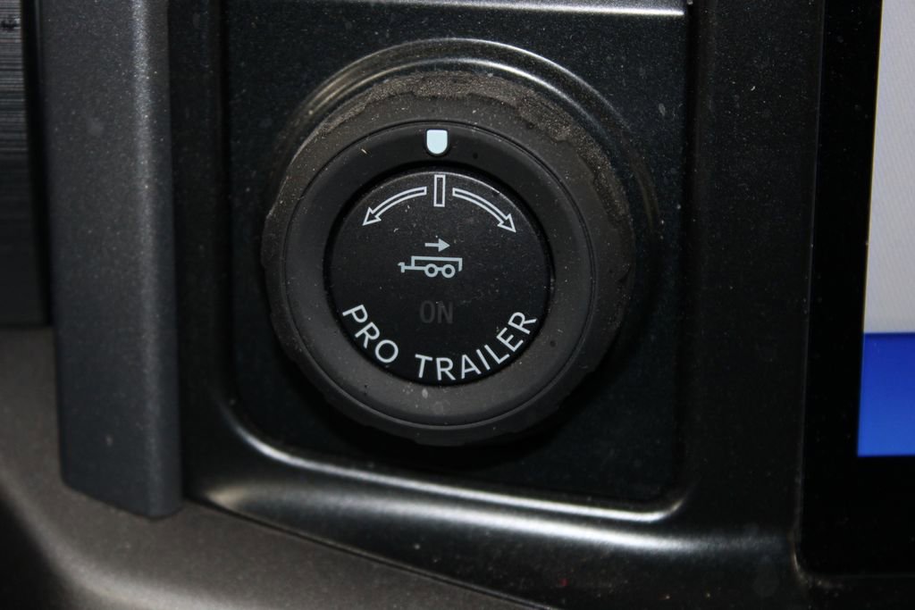 Used 2025 Ford F150 XLT w/ Equipment Group 302A MID image 27