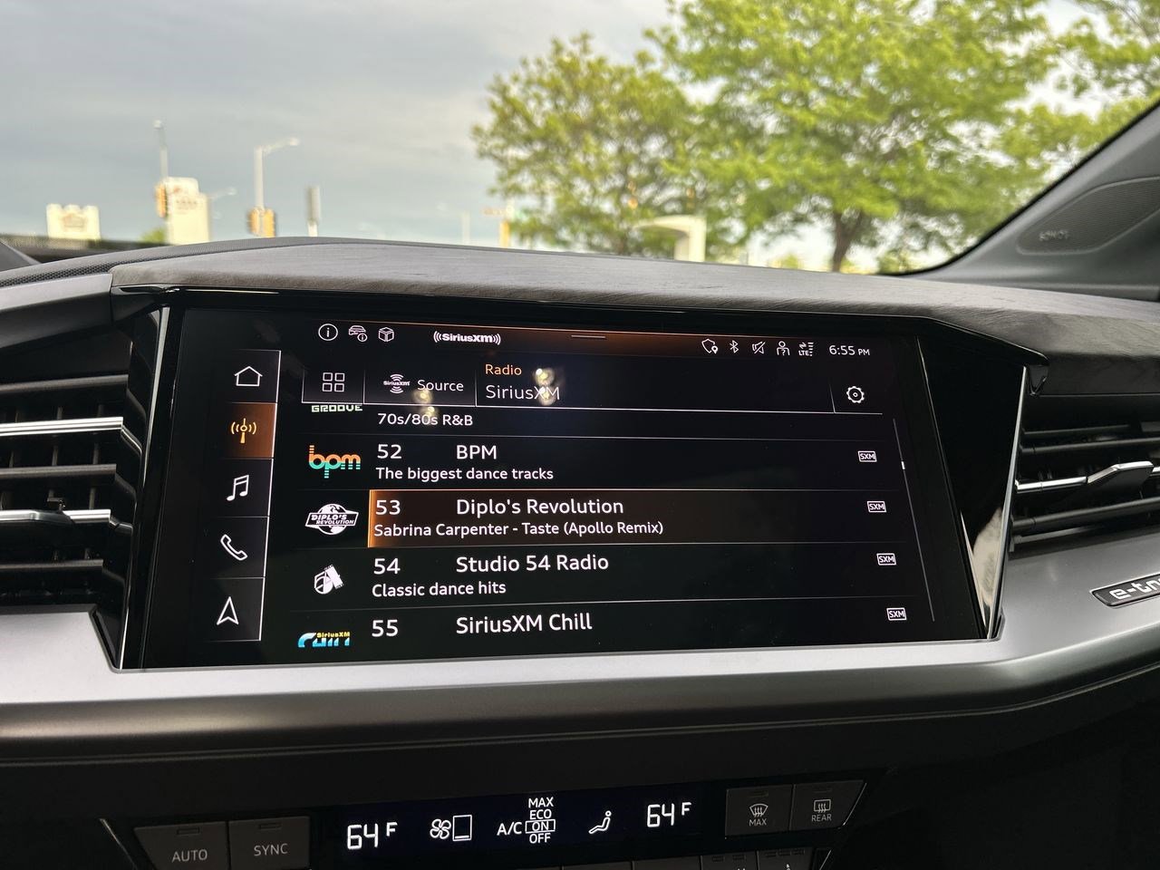 New 2025 Audi Q4 e-tron Premium Plus image 4